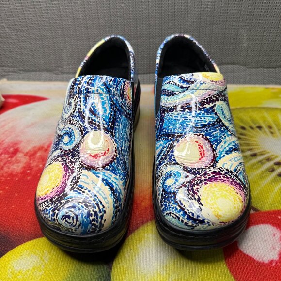 Klogs Womens Size 9 Medium Naples Starry Night Patent Slip-Resistant Clogs - Picture 2 of 9
